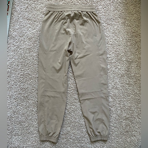 Joggers - Picture 2 of 3